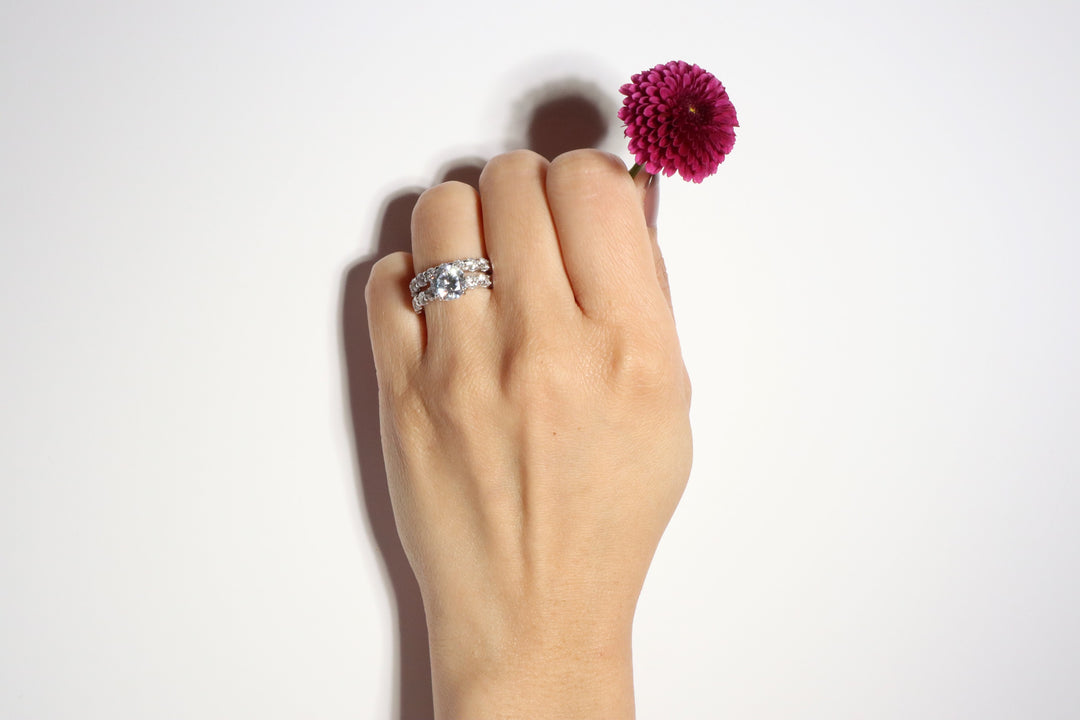 Round Brilliant Engagement Proposal Ring Set